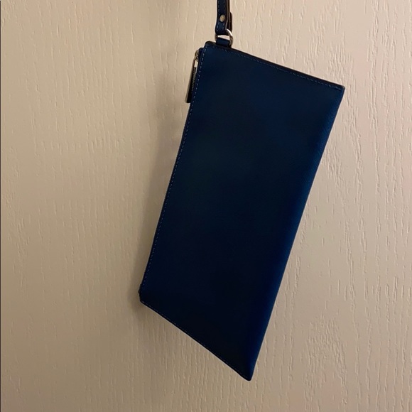 Michael Kors blue purse - Picture 3 of 8